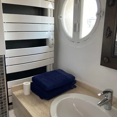 아파트 Avec En Mezzanine