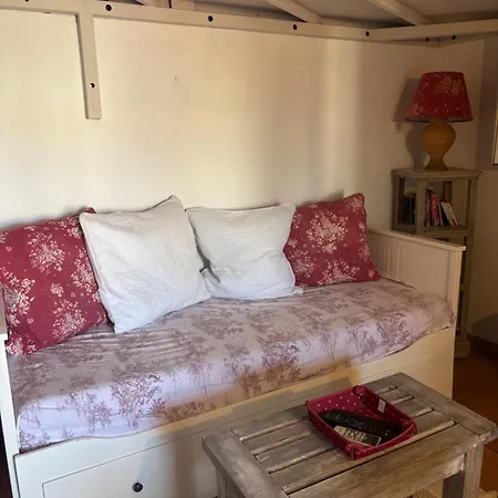 Avec En Mezzanine أنتيب