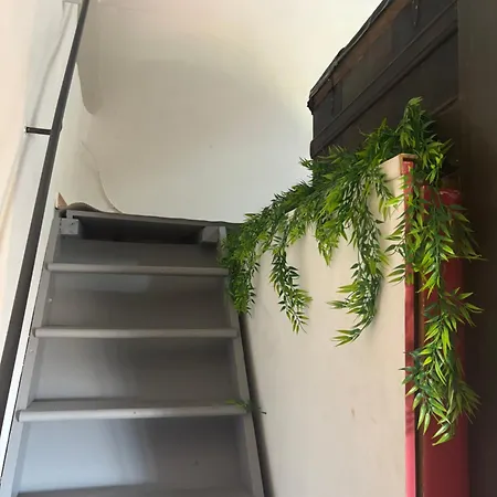 Avec En Mezzanine شقة