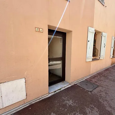 Avec En Mezzanine شقة *