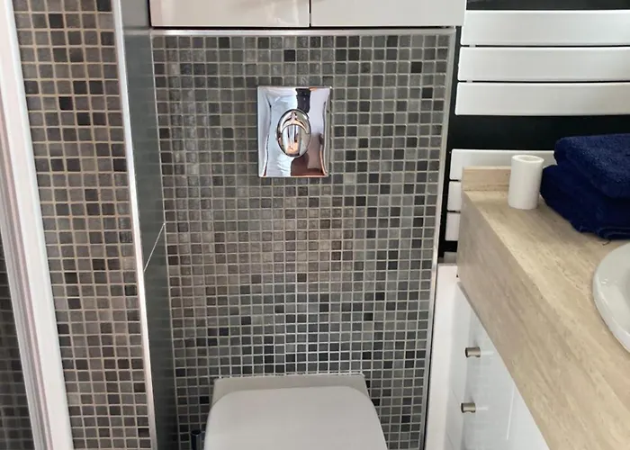 Avec En Mezzanine شقة