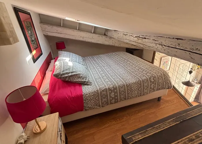 Avec En Mezzanine *